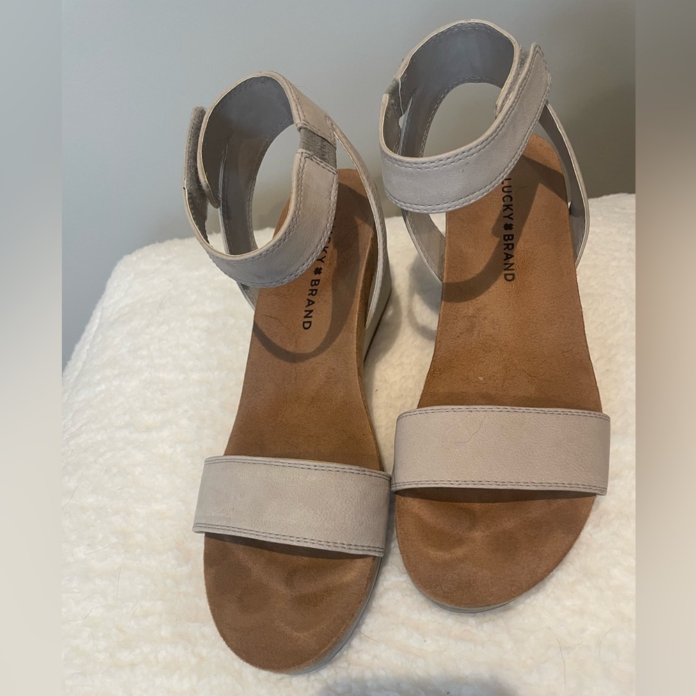 Lucky Brand Gray Kanoa Leather Wedge Sandals